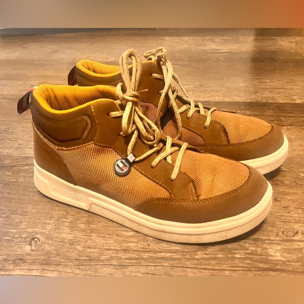 Tommy Hilfiger Youth Tan/Brown Mid-Top Sneakers